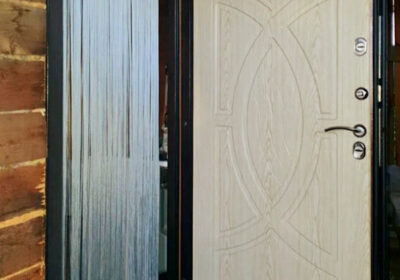Фото входная дверь в деревянный дом